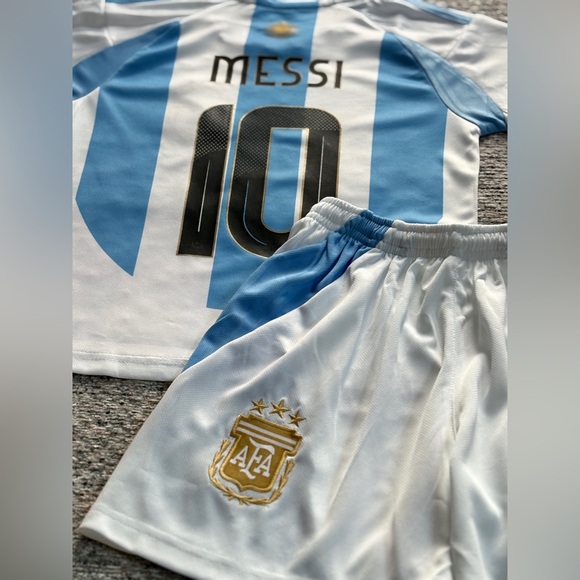 Kids MESSI ARGENTINA Soccer Jersey Kit Youth Sizing 22 24 26 28 30 NEW WITH TAG - Picture 4 of 5
